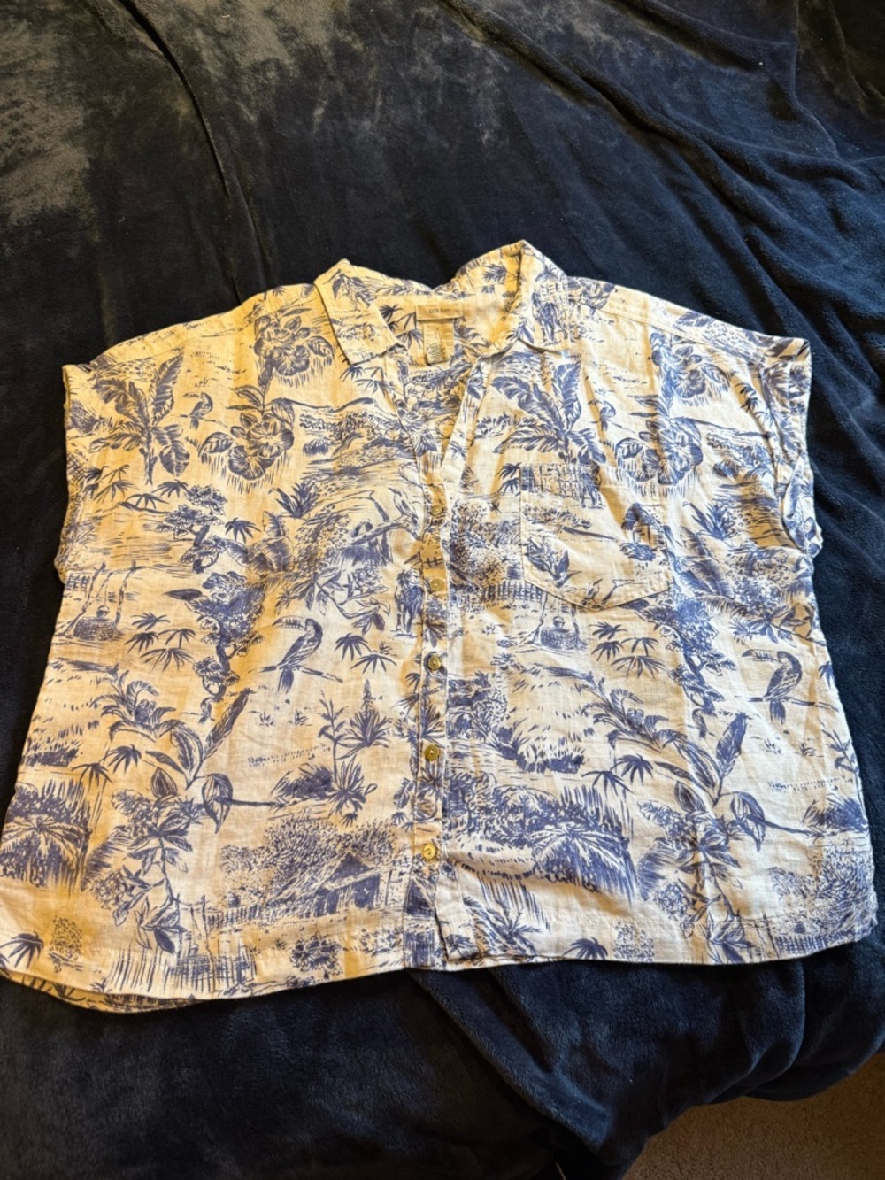 Women’s Boxy Short-Sleeve Tropical Print Shirt - Blue on Cream